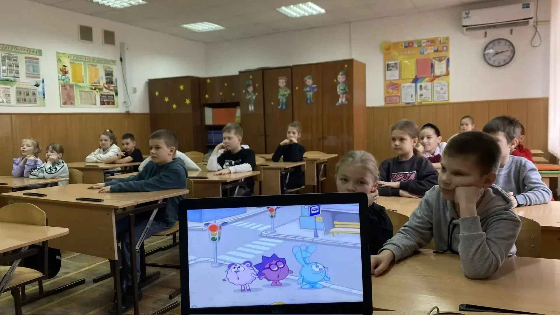 Неделя безопасности в школе № 6: Учимся быть внимательными и ответственными 🚦🔥 В нашей школе прошла 
