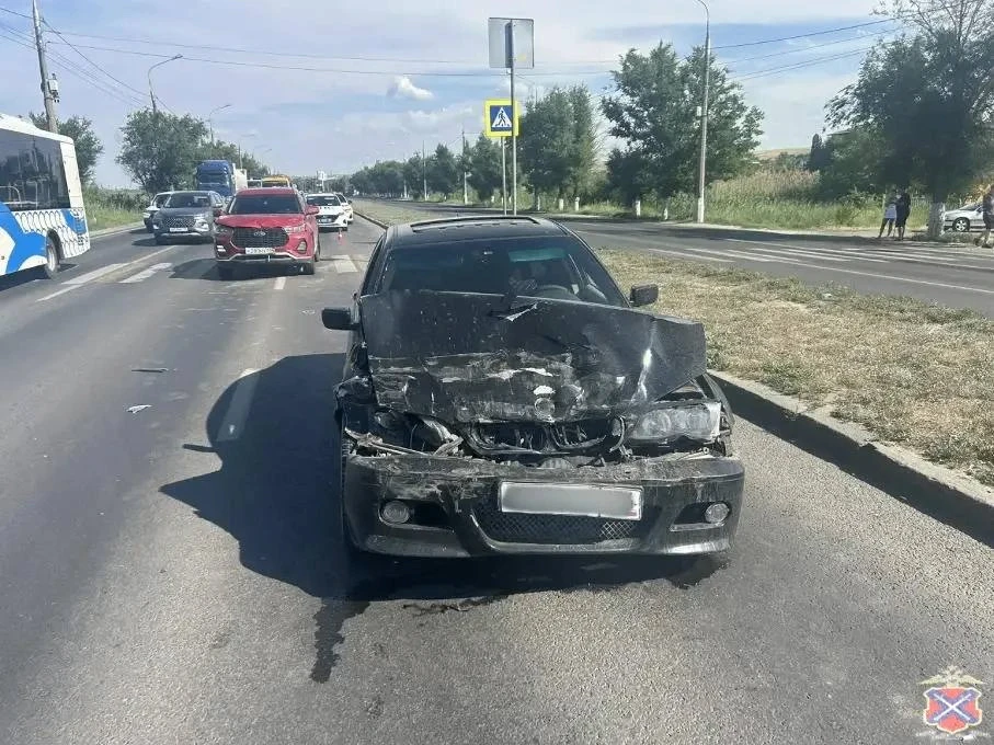 😱**Столкновение трех транспортных средств**

Вчера в Красноармейском районе приблизительно в 13:30 