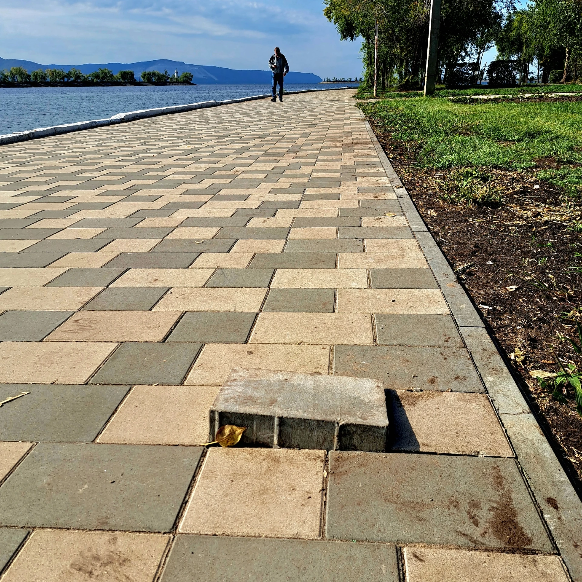 🌊 На маяке Шлюзового района — обновление!