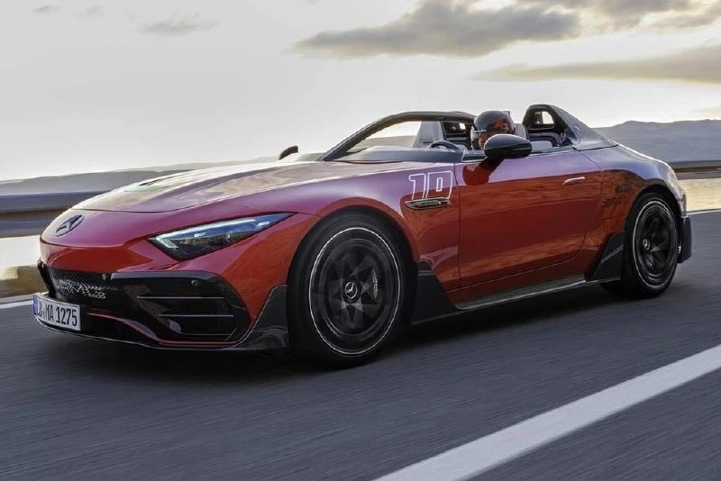 В России выставили на продажу спайдер Mercedes-AMG PureSpeed. Эта модель является часть...