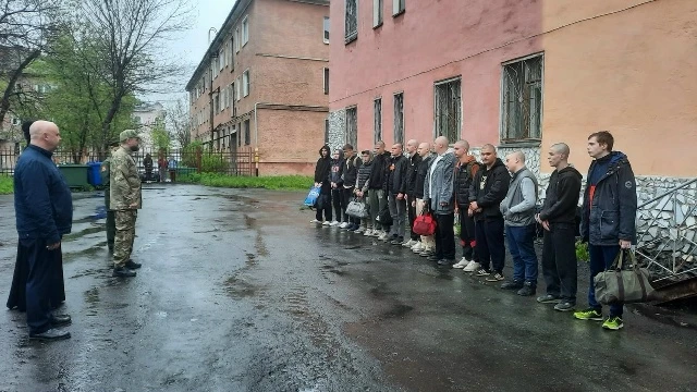 В штабе ЦВО рассказали, сколько срочников отправят в армию осенью