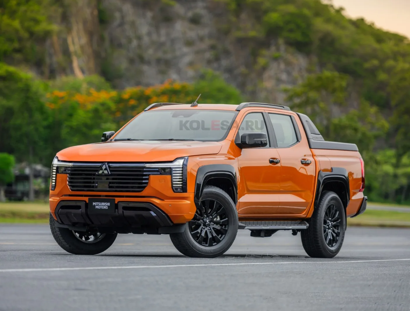 Обновлённый Mitsubishi L200: первые изображения
