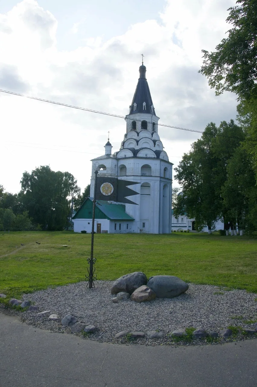 Что общего у Ивана Грозного, русского Икара и шахмат? 🏰♟️Ответ — Александровская слобода. Место, гд