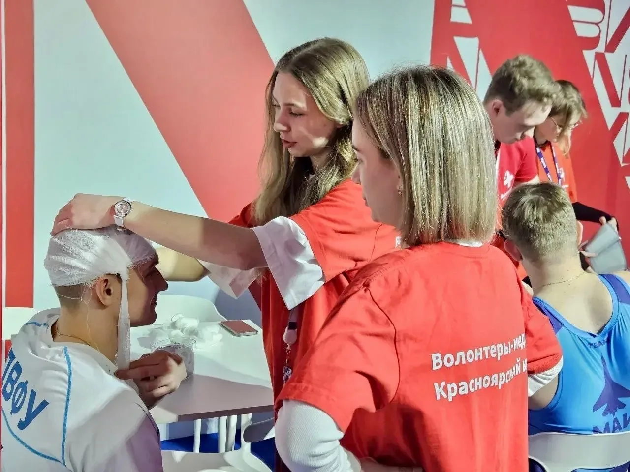 🥌  Бронза в кёрлинге на УниверЛиге-2026!  Студенты КрасГМУ стали участниками масштабного фестиваля с