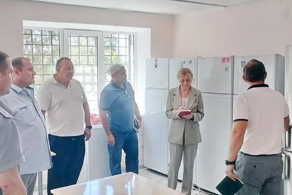 УФИЦ № 2 и УФИЦ № 3 посетили представители аппарата Уполномоченного по правам человека ...