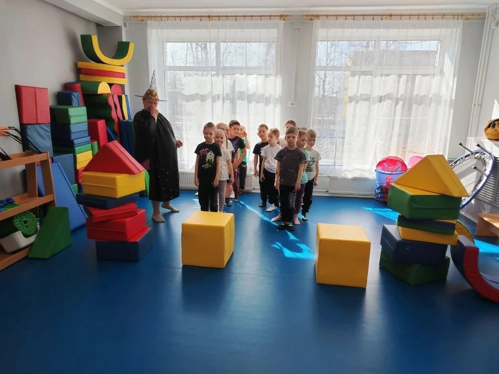 8 апреля в подготовительной группе "Дельфинчики " прошло увлекательное спортивное развл...