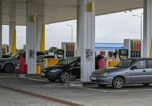 ❗️Стоимость бензина в Крыму на АЗС достигла 200 рублей, — СМИ