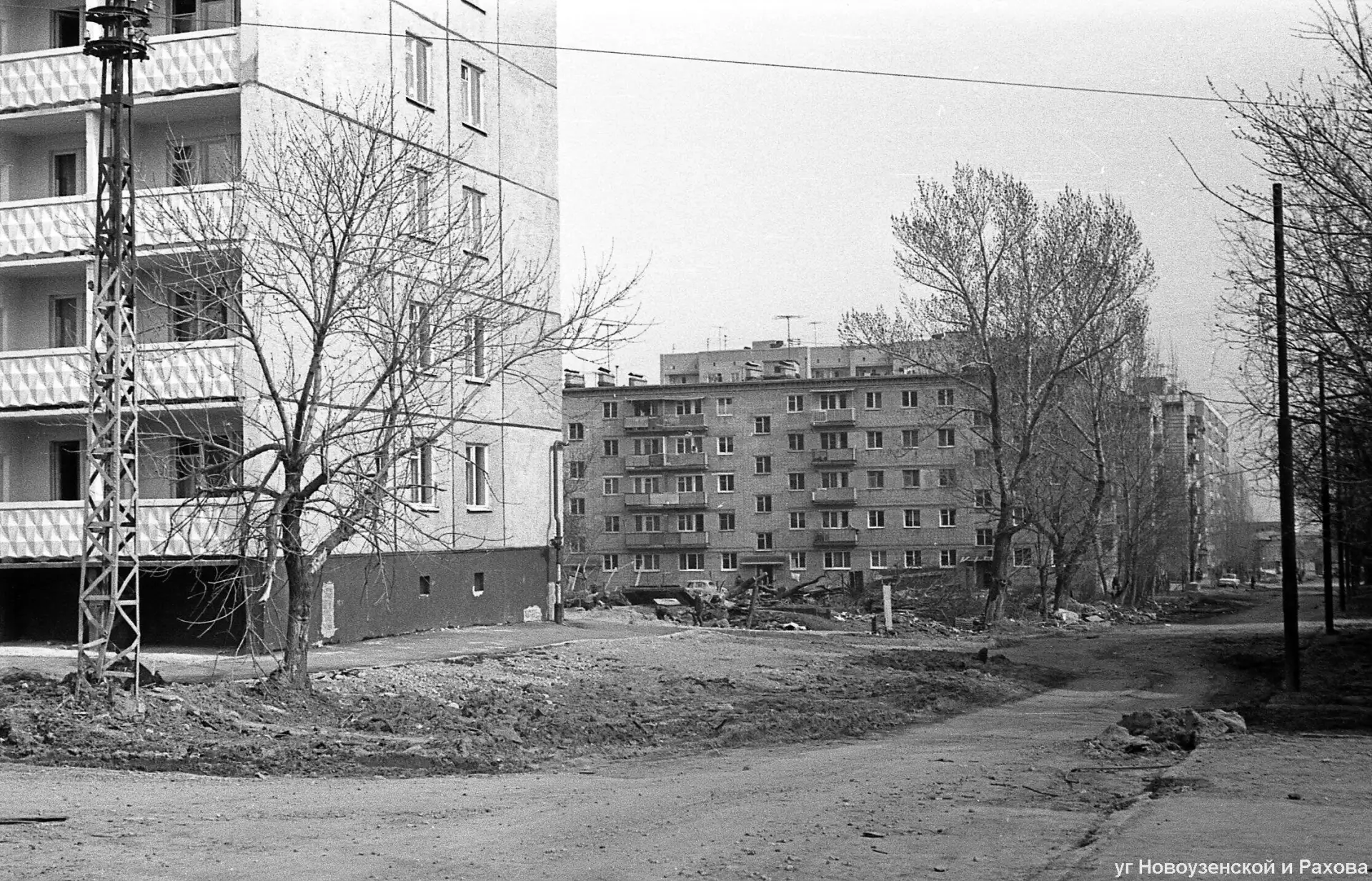 Угол Рахова и Новоузенской. 1979 г.