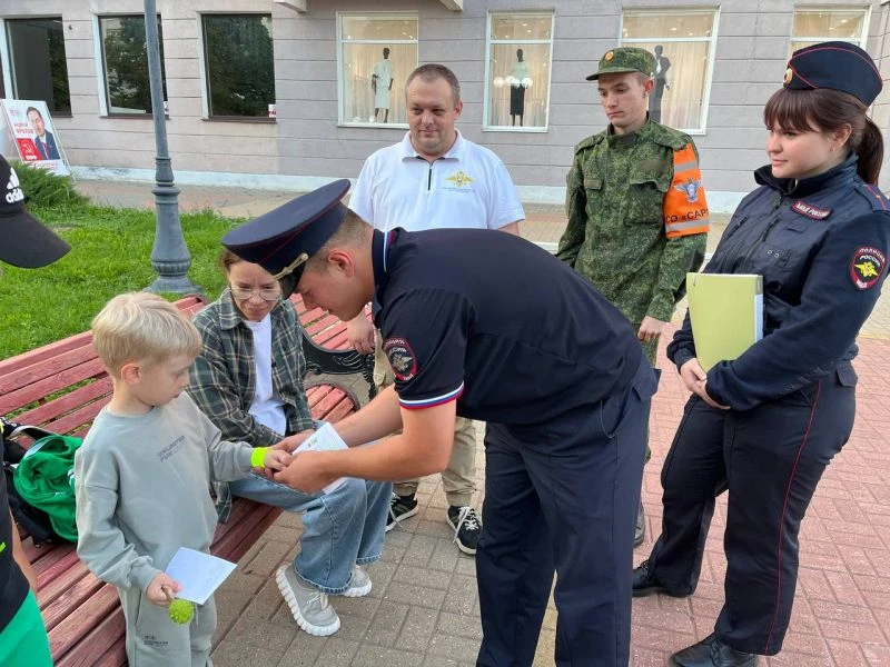 В Советском районе Орла полицейские и общественники провели акцию «Безопасный двор»