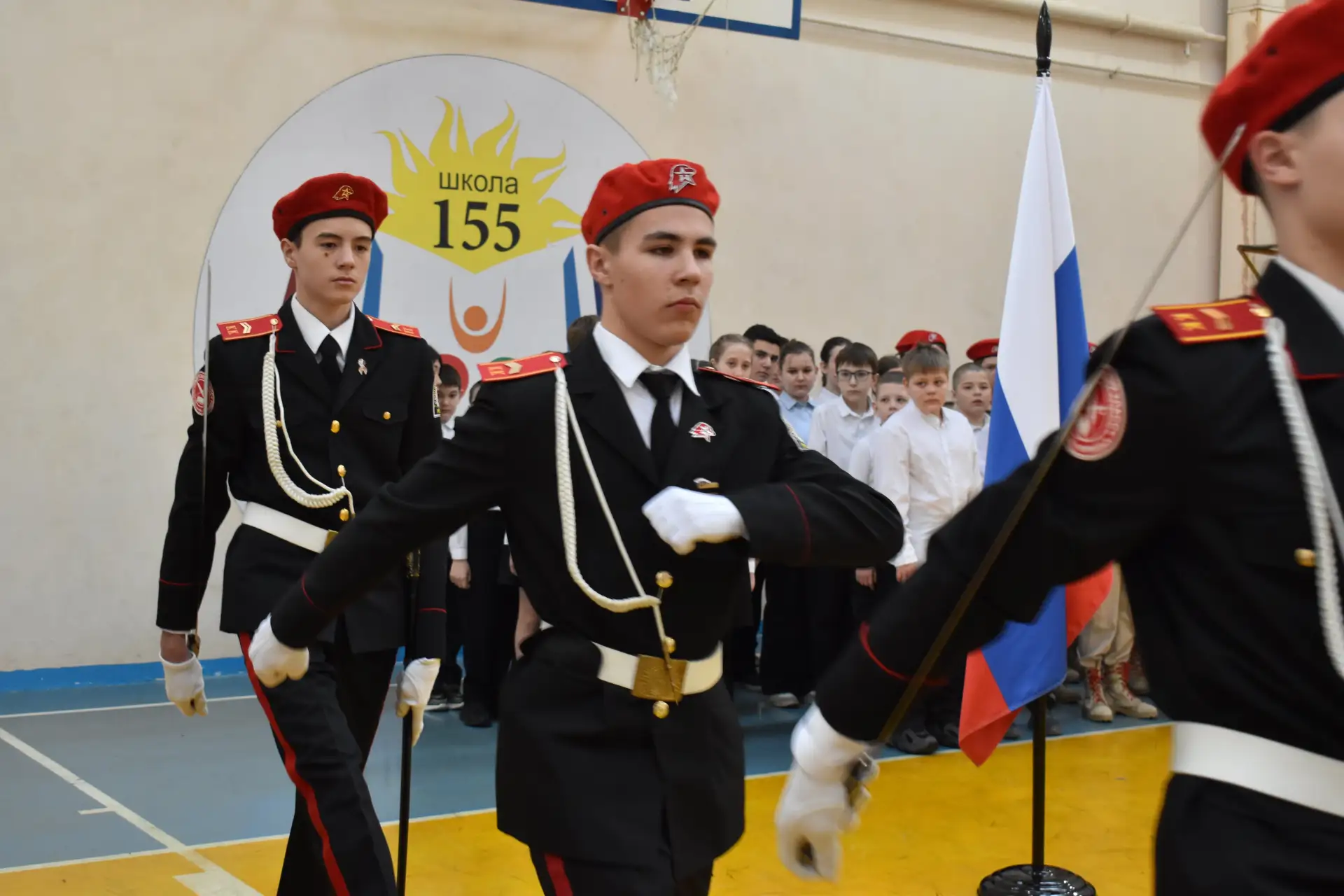 Вчера наша школа окунулась в атмосферу героических испытаний и командного духа, ведь на ее территори