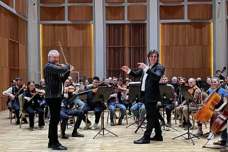 Сегодня празднует день рождения выдающийся музыкант, знаменитый скрипач и художественны...