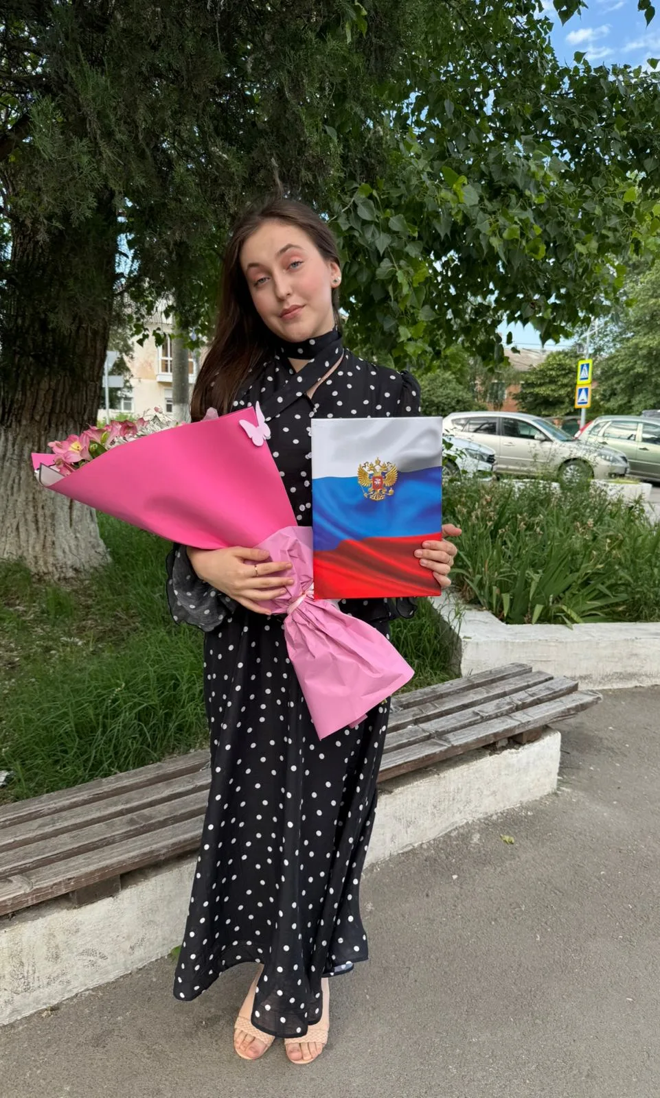 Поздравляем нашу ученицу -выпускницу 11 класса - Гедгафову Эллу - с заслуженной наградой — премией г