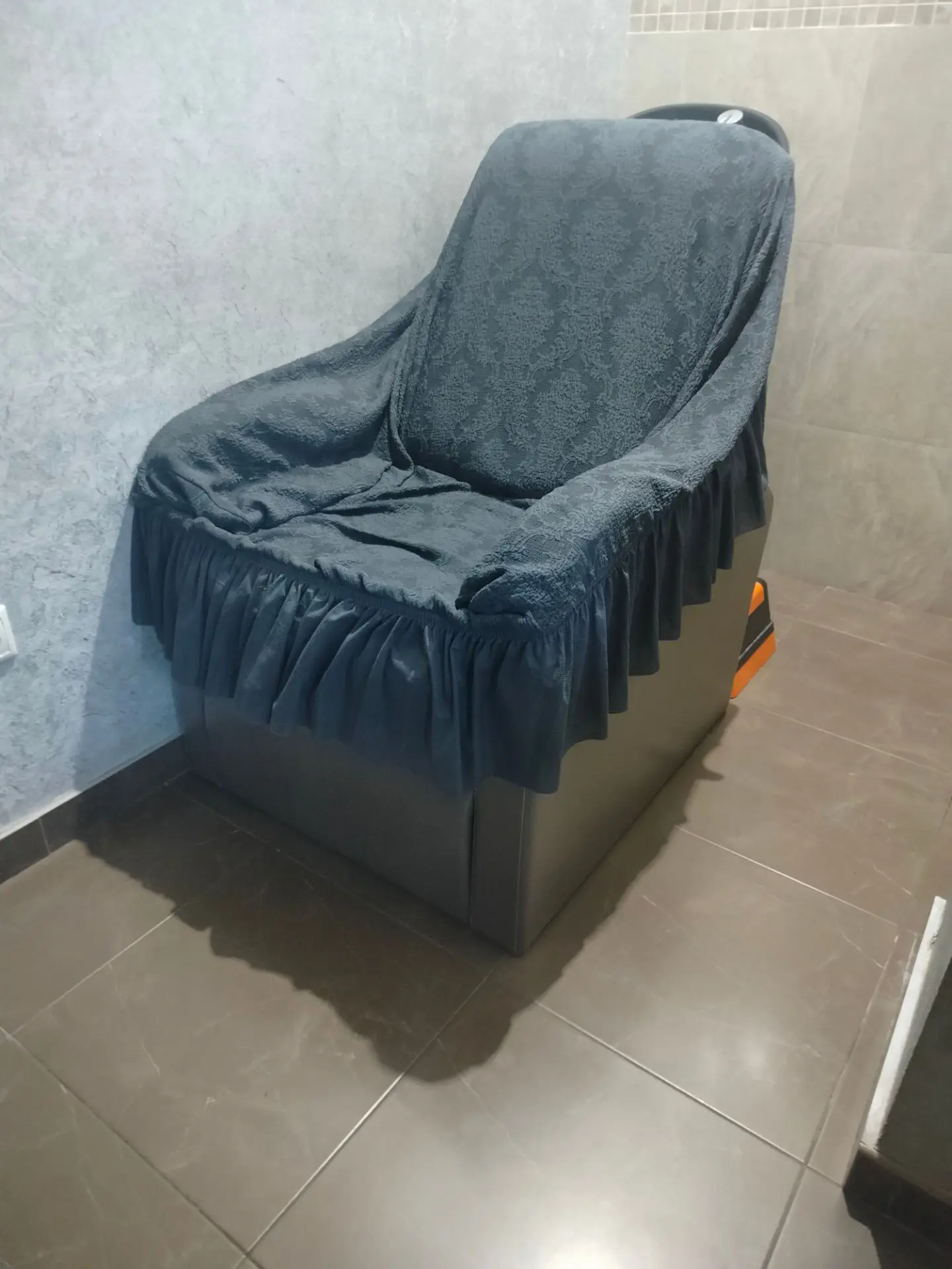 Продаю кресло, использовалось для педикюра, в комплекте чехол