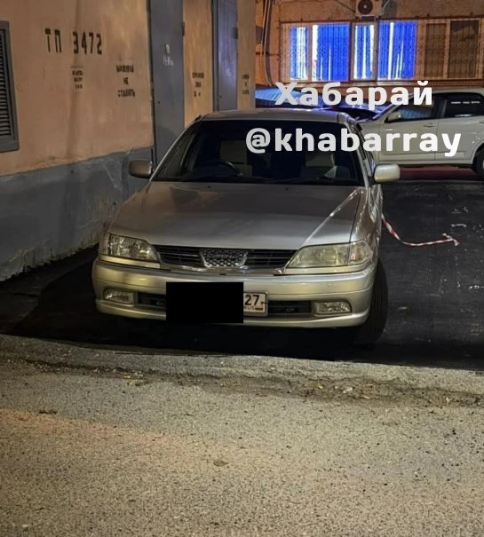 Припарковали в свежий асфальт