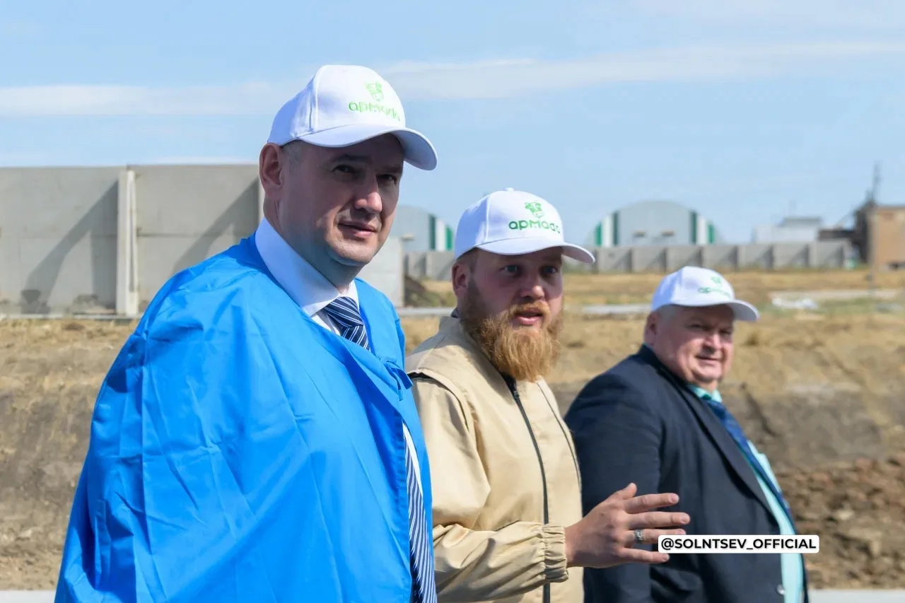 В Новосергиевском районе посетил одно из ведущих агропредприятий региона по производств...