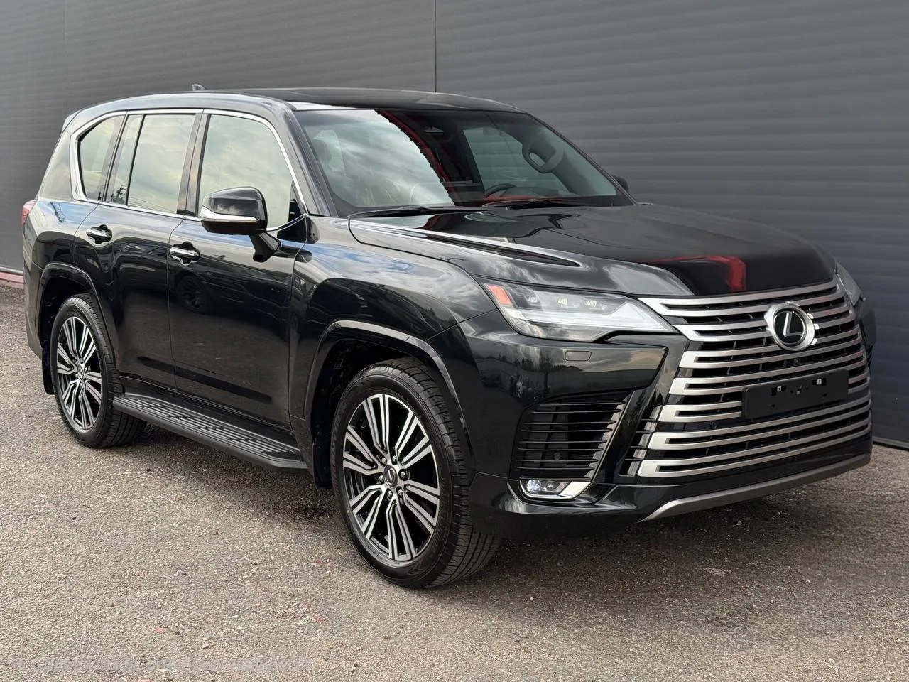 🔥 Новый Lexus LX500d 2026 
 в наличии без пробега

Lexus LX500d IV Рестайлинг 🇯🇵
2026 год
3.3 диз