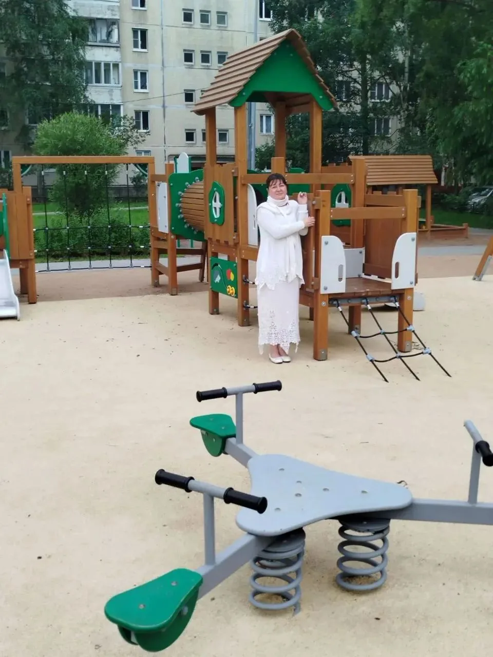 Проведен плановый осмотр детской площадки по адресу: улица Белышева, д. 4.