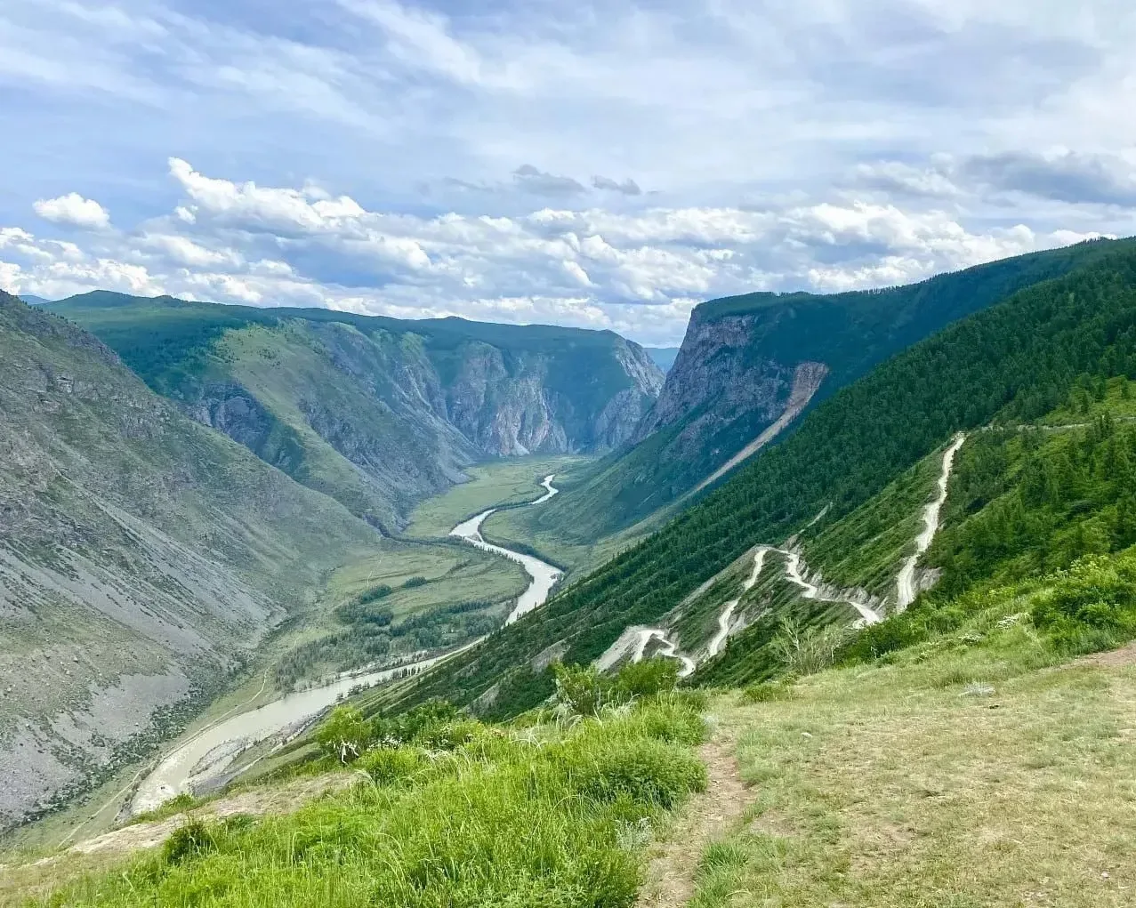 ⛰ Перевал Кату-Ярык — самый опасный серпантин Алтая с видами как в «Аватаре» 🌋