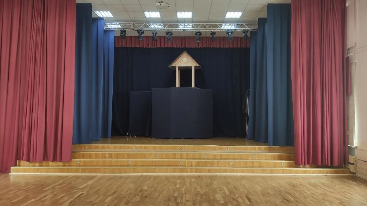 Обновки для школьного театра «Конфетти»