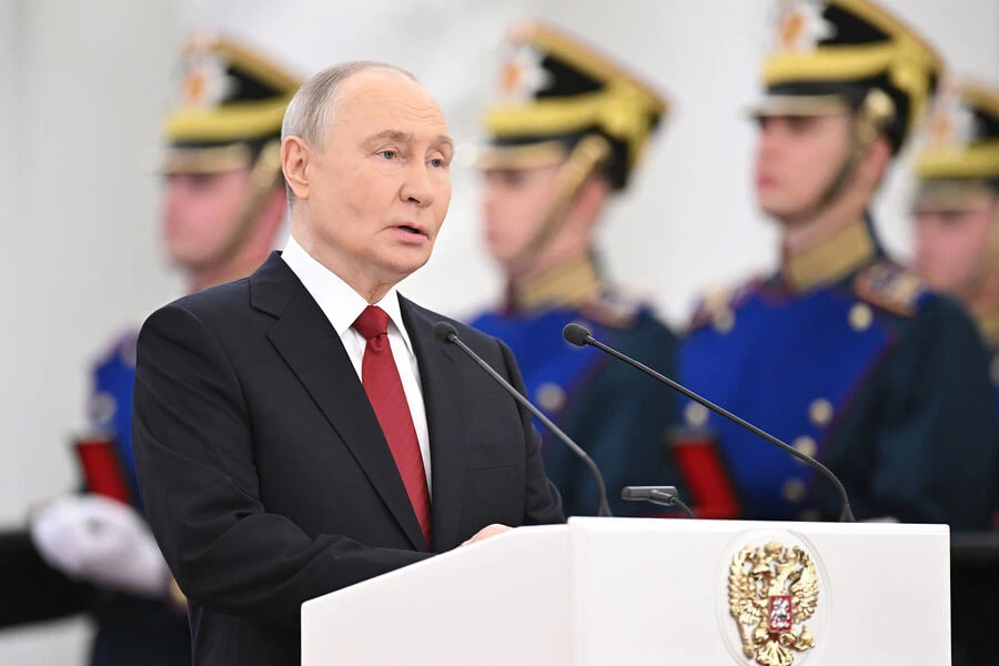 ⚡️ Путин дал совет недругам России: «Никогда не воюйте с Россией»

Президент России Владимир Путин в