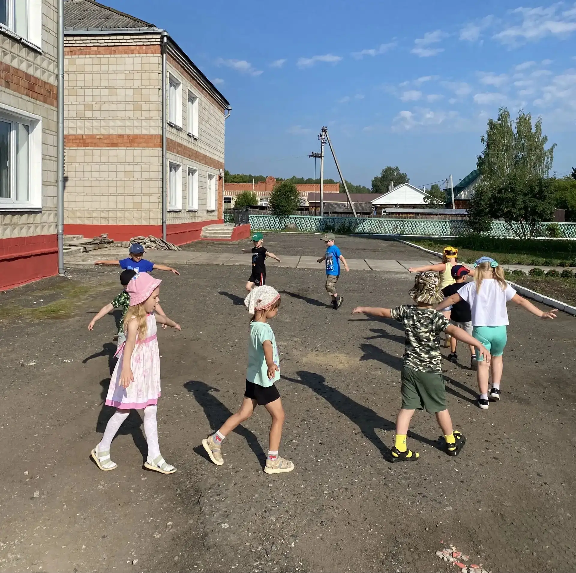 ☀️Сегодня в нашем детском саду прошла замечательная утренняя гимнастика на свежем воздухе!          
