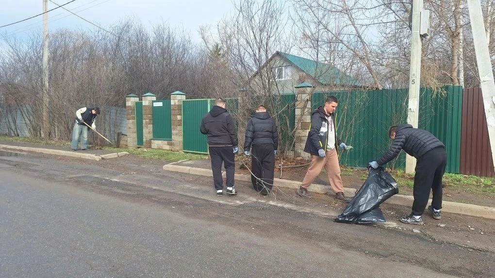 11 апреля 2026года в УТЖТ филиал  прошёл традиционный весений субботник. Обучающиеся и сотрудники вы