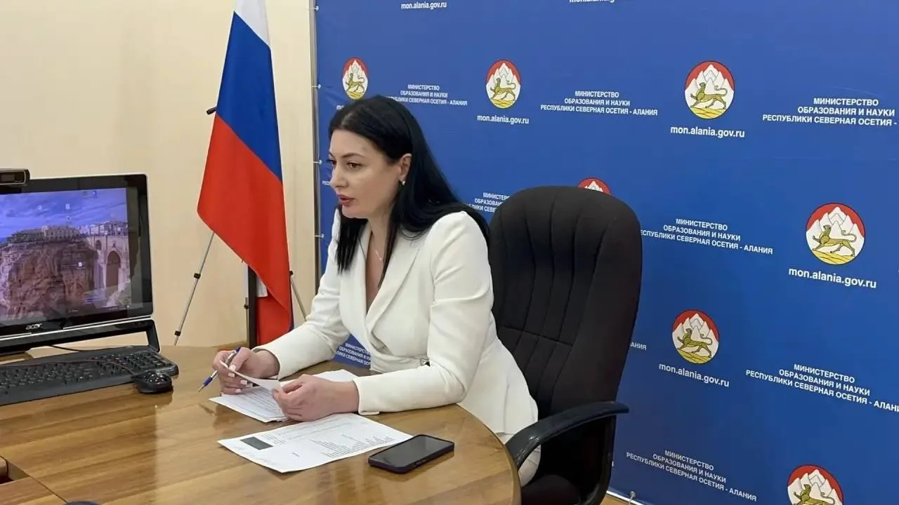 Элла Алибекова провела первое рабочее совещание в новом году