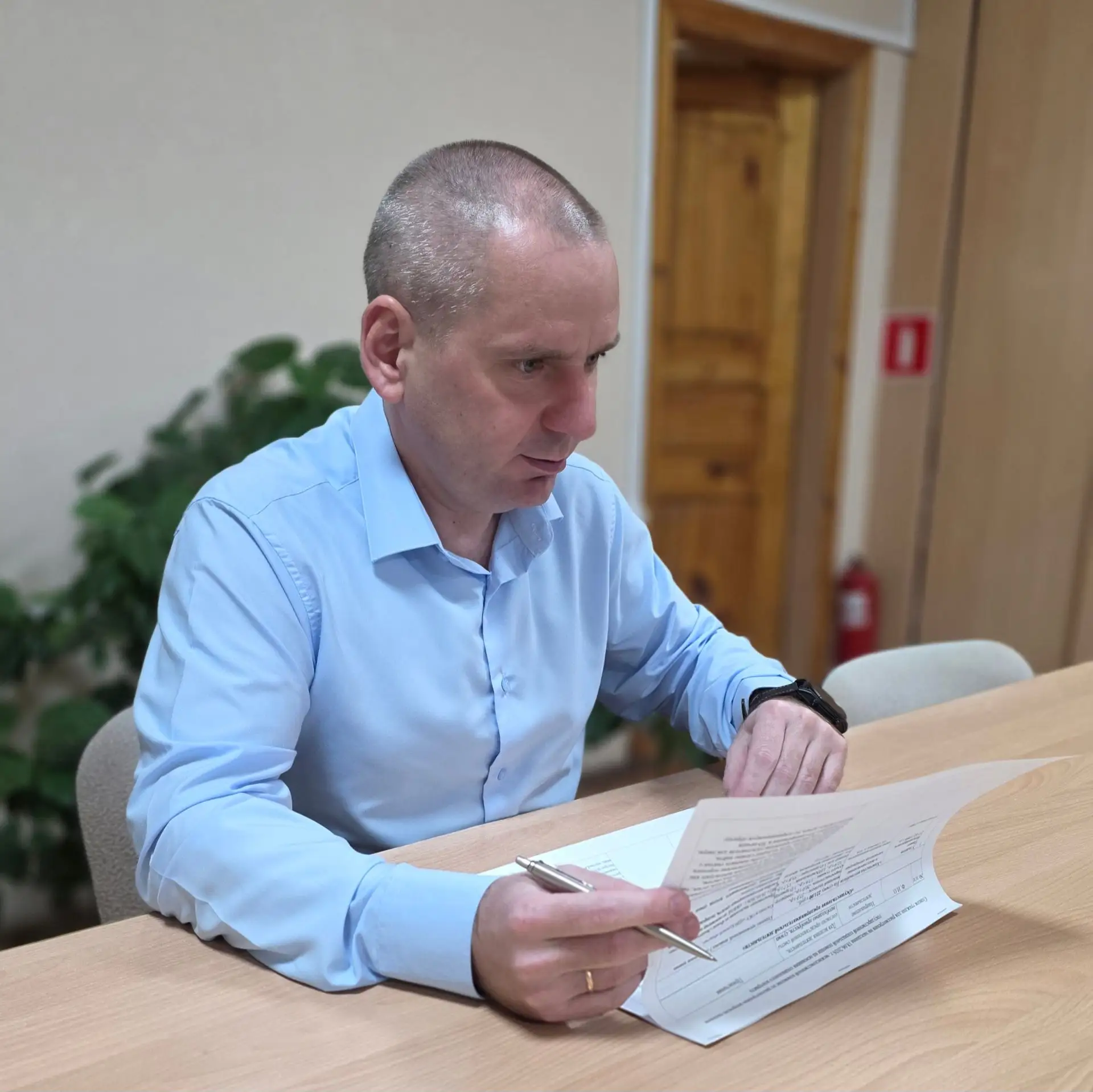 💼 Сегодня в комитете прошла комиссия по социальным контрактам.

✅ Под председательством Сергея Бреж
