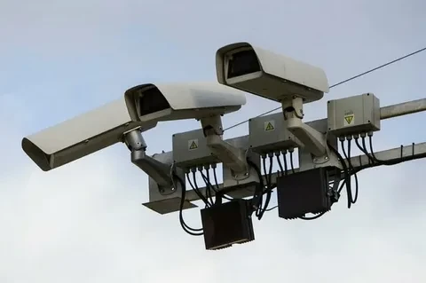 Примерно с Нового года в Октябрьском районе заработают ещё 10 дорожных камер