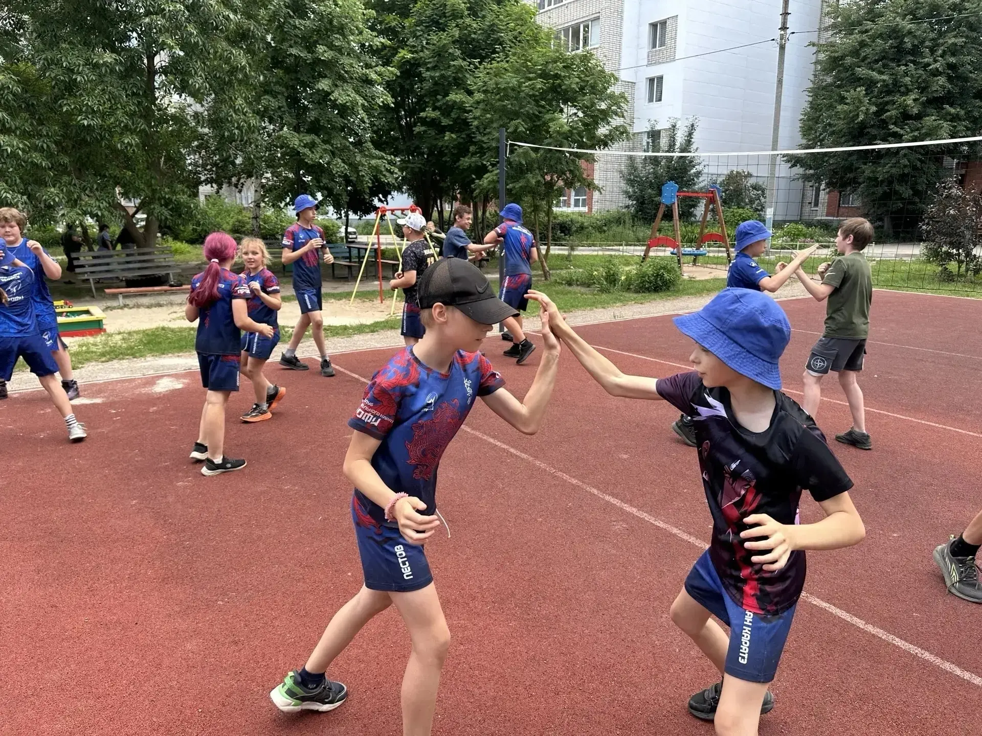 "Лето во дворах" подружит всех❤️

Сегодня стартует завершающая первую смену неделя проекта

Всеми лю