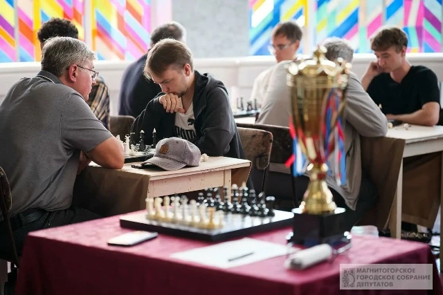 В Магнитогорске стартовало VI инклюзивное первенство по быстрым шахматам