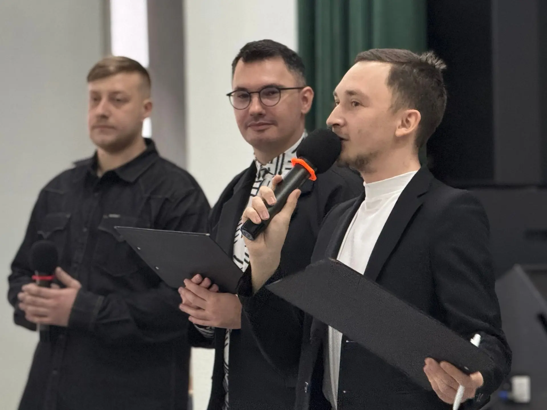 В преддверии Международного женского дня в нашей школе состоялся праздничный концерт, который подари