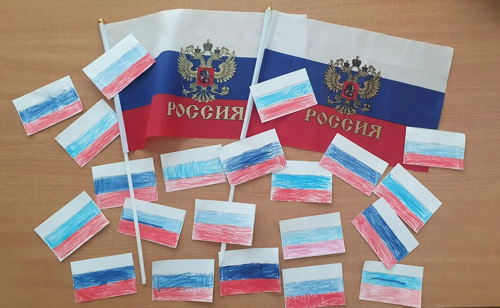 Ежегодно 22 августа в России отмечается День Государственного флага Российской Федераци...