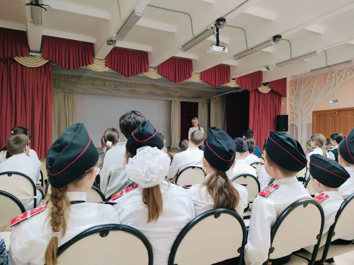 12 мая, в День воинской славы России, на базе Центра культуры и творчества «Глухово» состоялась патр