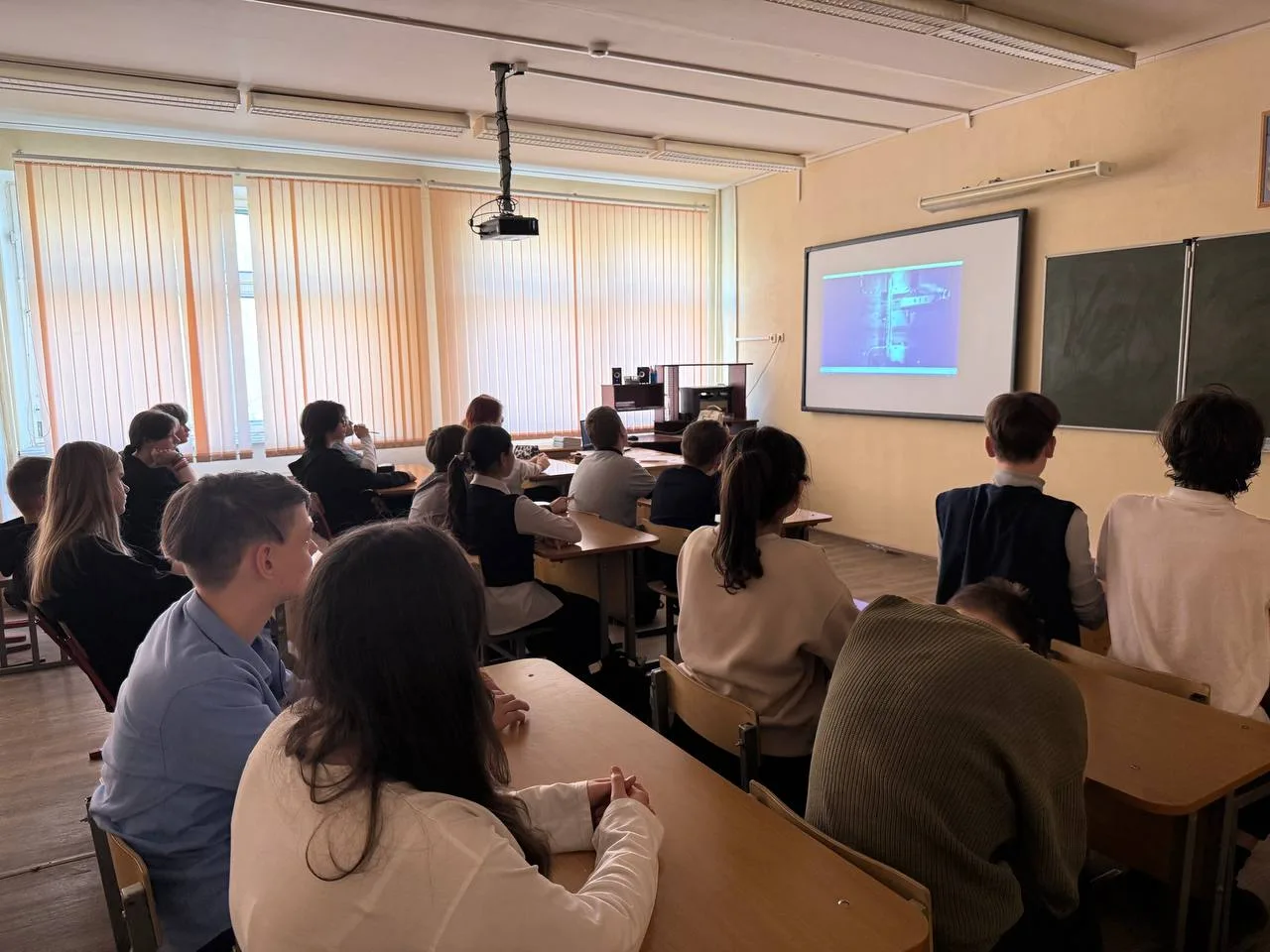 🇷🇺 «РОССИЯ — МОИ ГОРИЗОНТЫ»   ⚡️В рамках курса «Россия — мои горизонты» в лицее прошли занятия по те