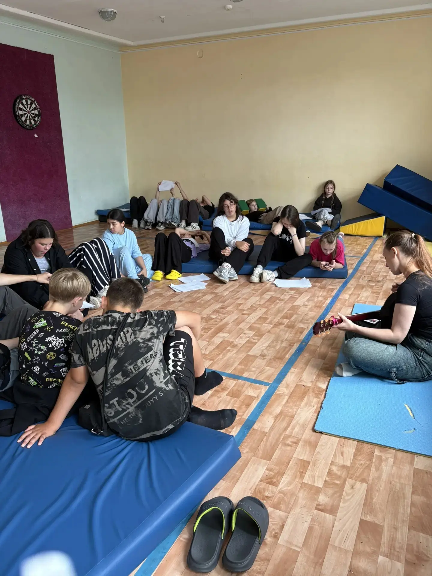 Кажется, только вчера мы открыли смену, а уже завтра — финал! Но сегодня мы решили не г...