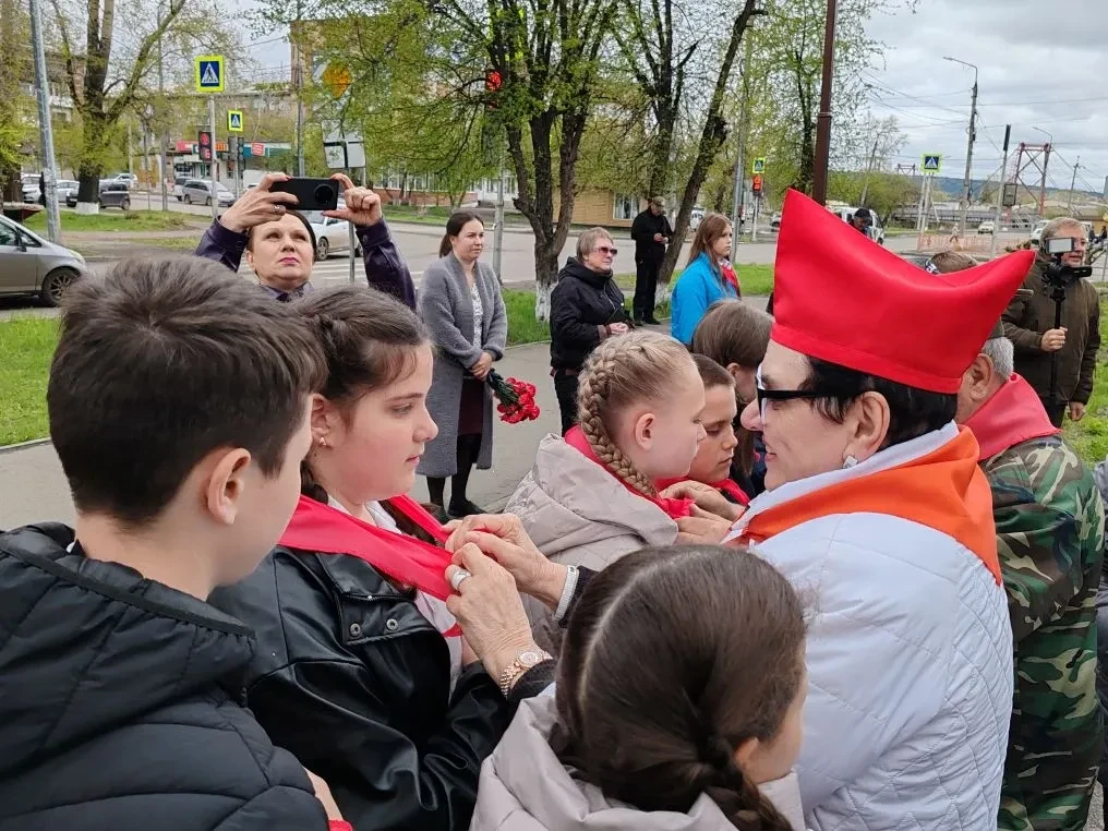 Сегодня наша школа отметила важный праздник – День пионерии. 12 пятиклассников впервые ...
