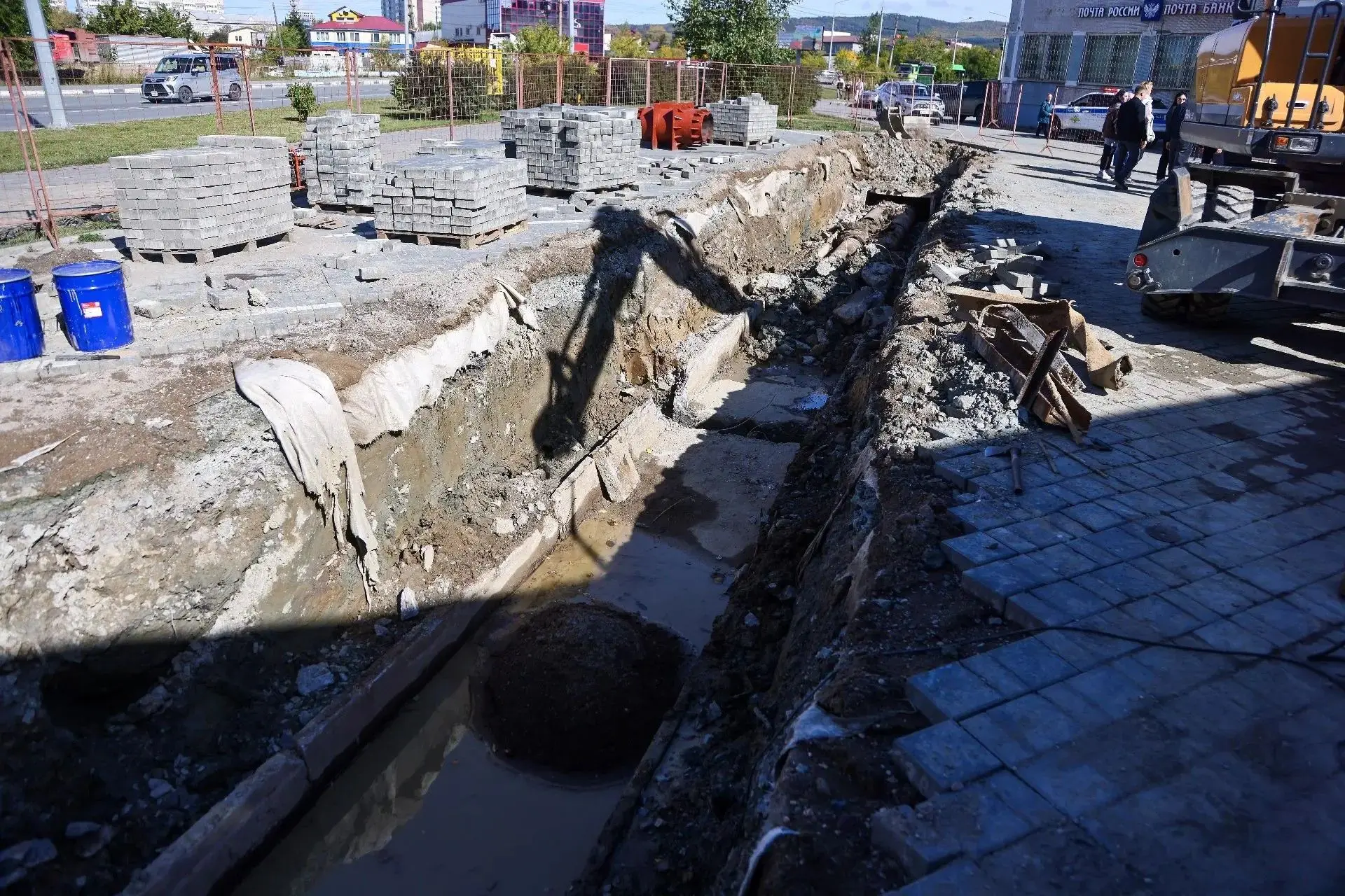🛠 Губернатор взял на контроль замену поврежденного трубопровода в Южно-Сахалинске