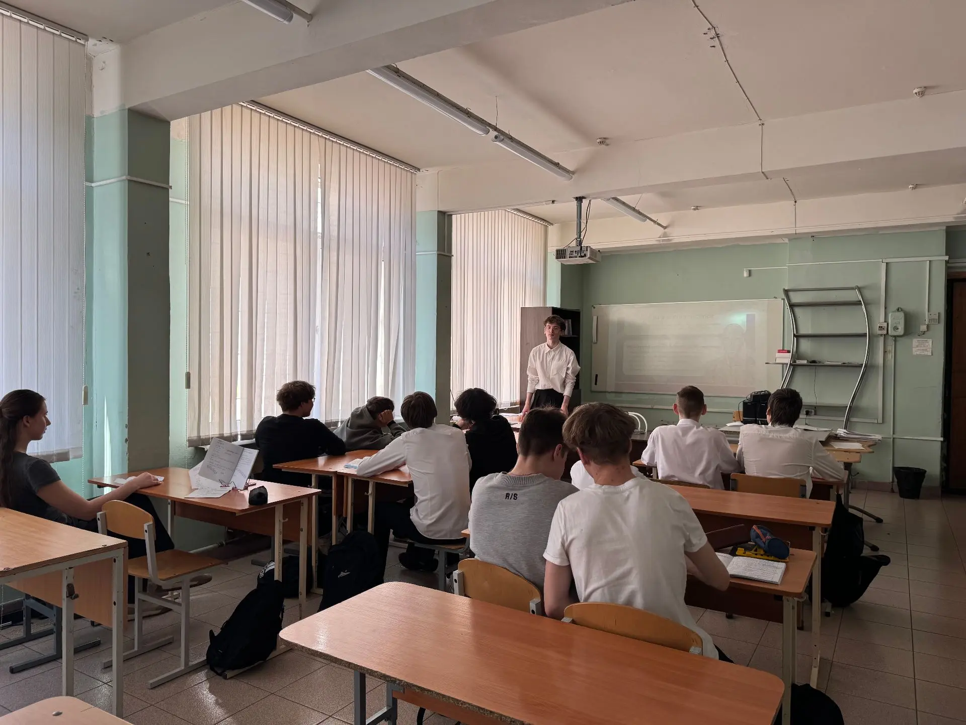 Сегодня Всероссийский тематический урок по финансовой безопасности на тему «Темная сторона искусстве
