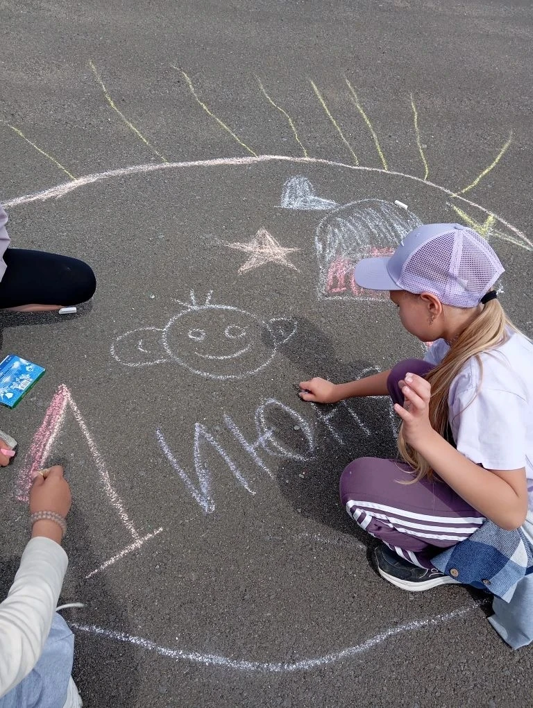 🚀 Первый день в пришкольном лагере «Маленькая страна» 🚀

Привет и добро пожаловать в наш яркий и э