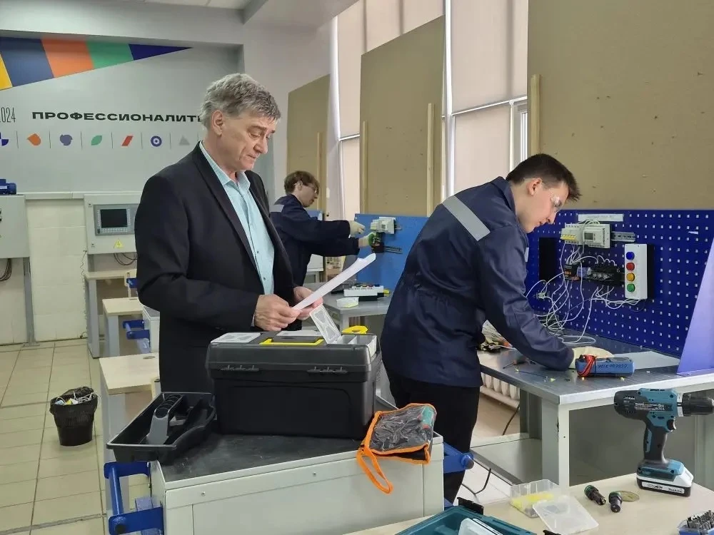 С 12 по 15 мая 2026 года в техникуме прошел демонстрационный экзамен в рамках промежуто...