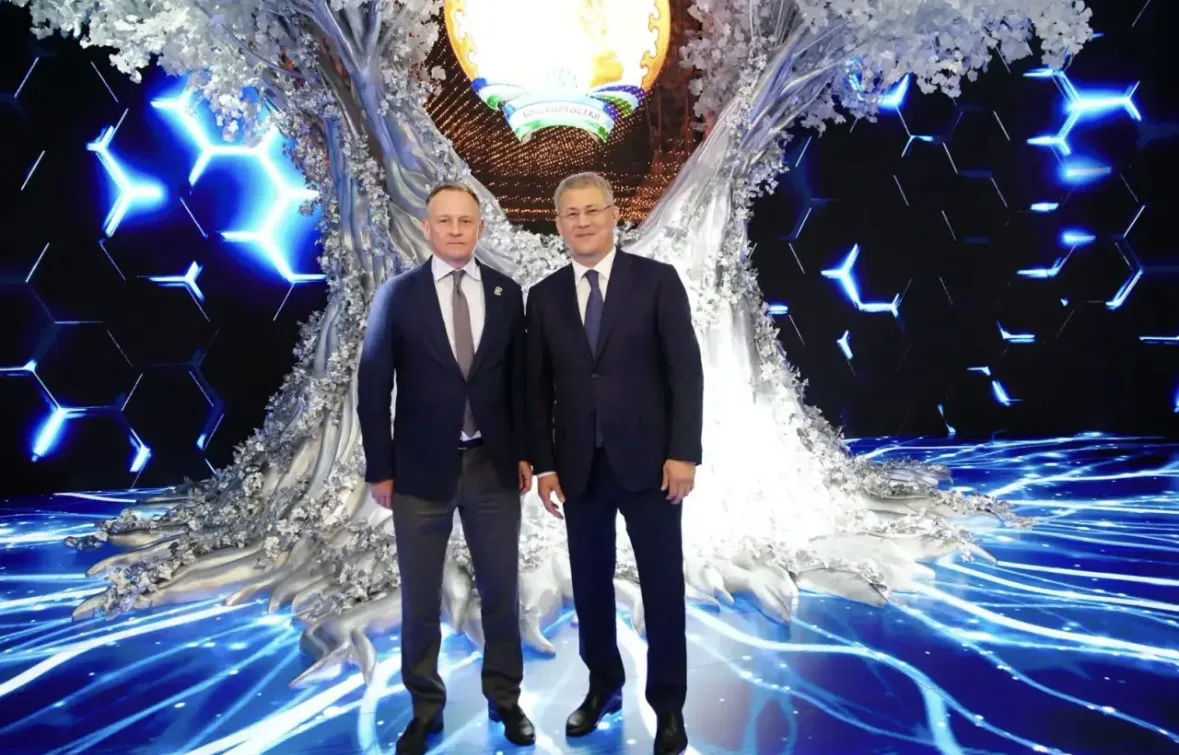 Радий Хәбиров ПМЭФ-2026да

Башкортстан Башлыгы Радий Хәбиров 29-нчы Петербург халыкара икътисади фор