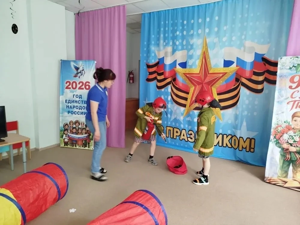 МОУ "СОШ имени Л.М. Доватора", корпус 2-5. В подготовительную группу 4 "Осьминожки" приходила инстру