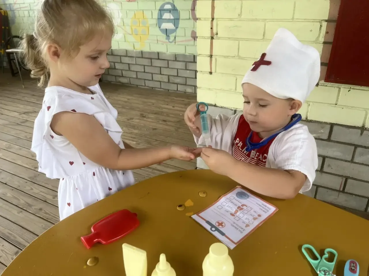 👆Чтоб аварий избегать.            Надо строго соблюдать.            Правила движения. ...
