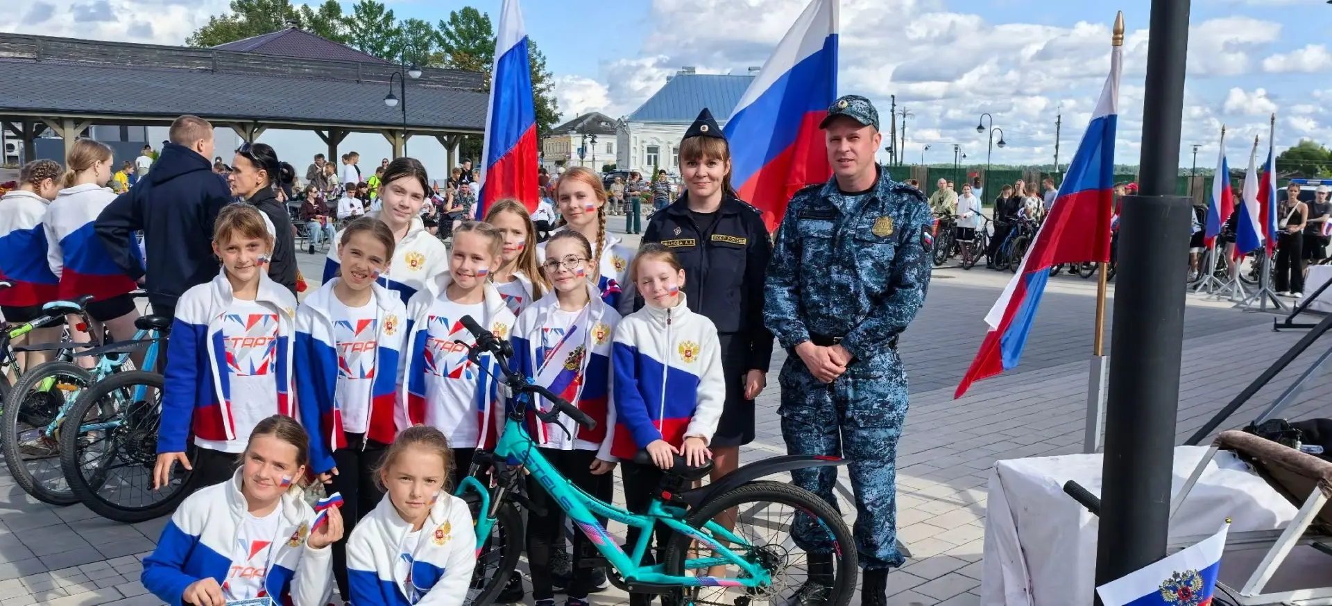 🇷🇺 Цвета нашей гордости и силы!