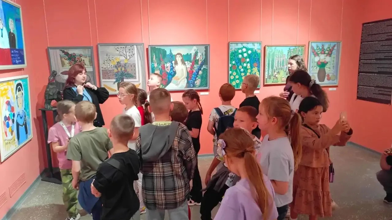 👋Спешим поделиться яркими моментами сегодняшнего дня в нашем летнем лагере!🔥

🎨 Творческая прогул