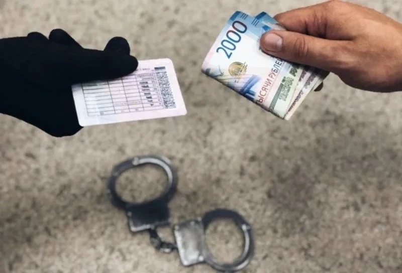 🪪 🛑 Принес менять поддельные права и получил судимость. 
 
Житель Маловишерского района в 2016 год