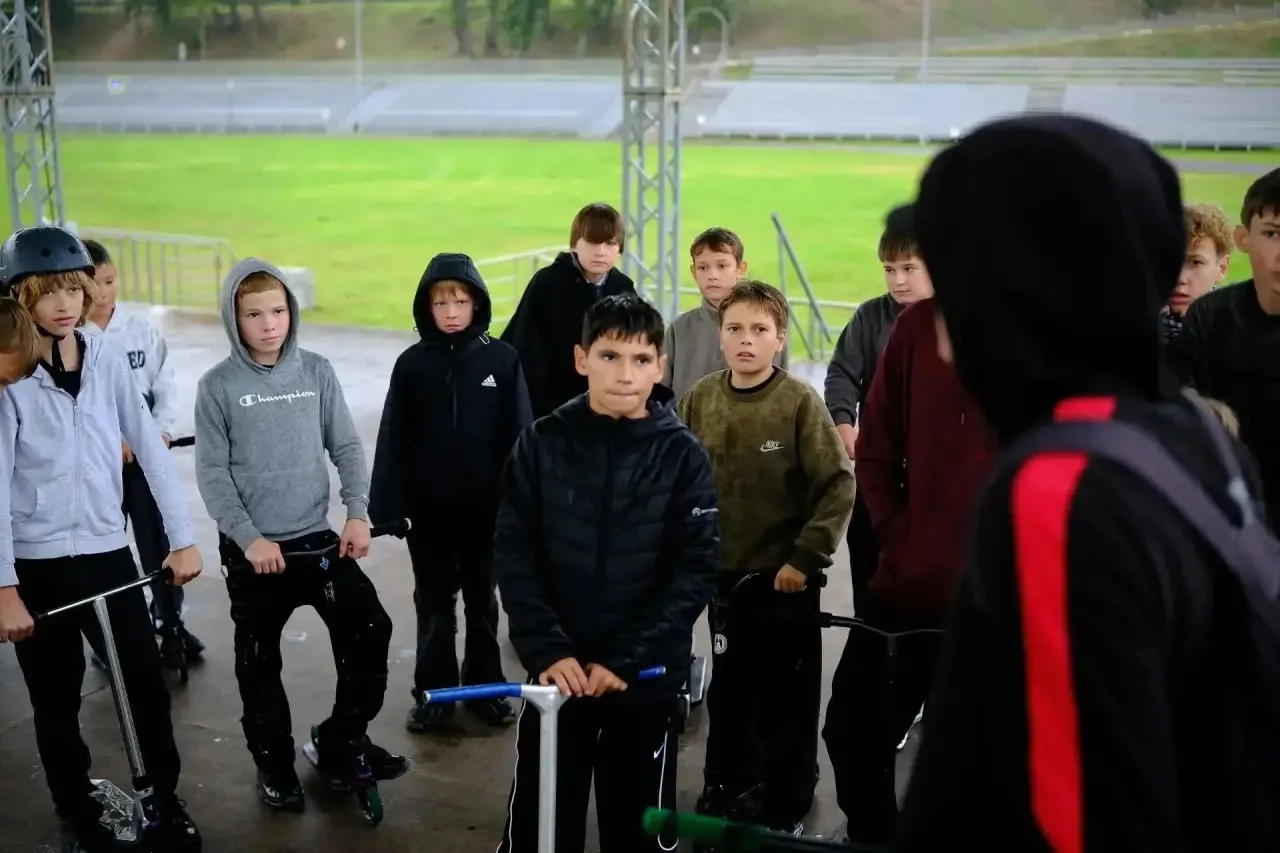 🛴 На Шишкинских прудах прошел мастер-класс по самокатному спорту