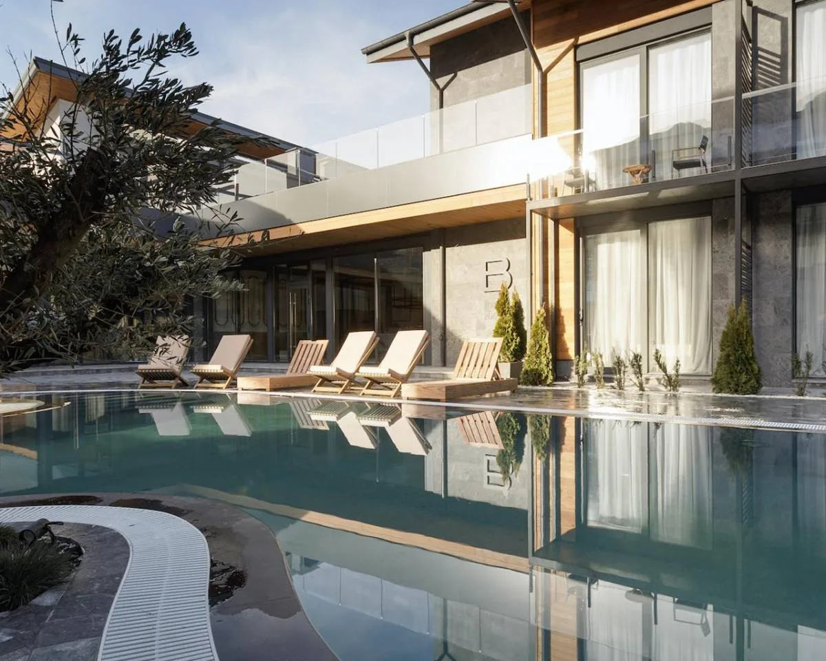 🏔 Ultima Club Hotel & Spa 5* — премиальный релакс в Красной Поляне! 🌲✨