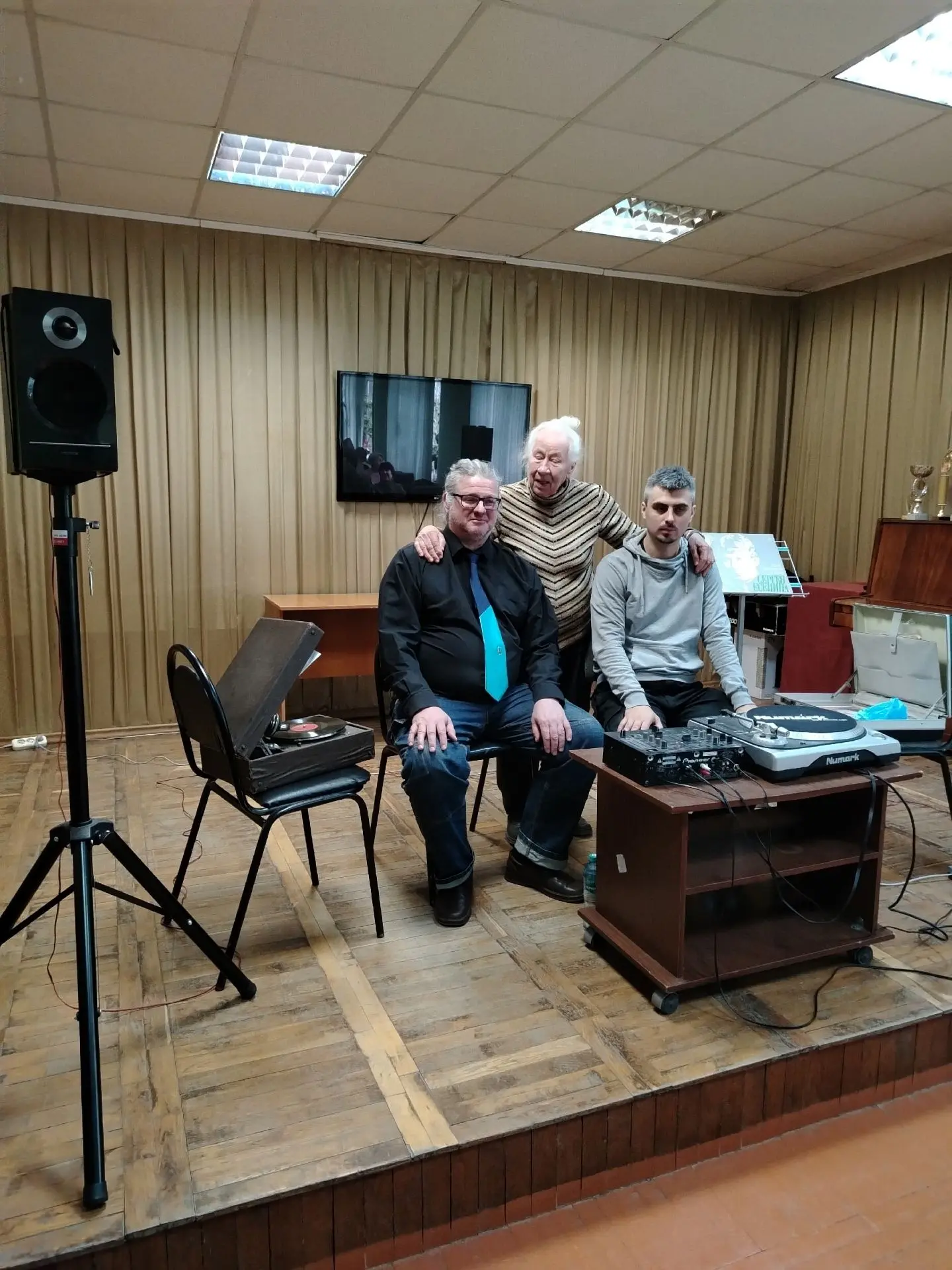Почти 40 лет Максим Курман посвятил своему увлечению – коллекционированию музыки. Резул...